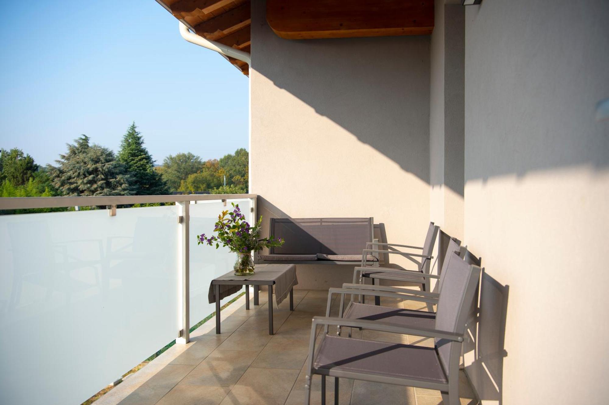 Antica Dimora Dei Gelsi Bed & Breakfast Manerba del Garda Exterior photo