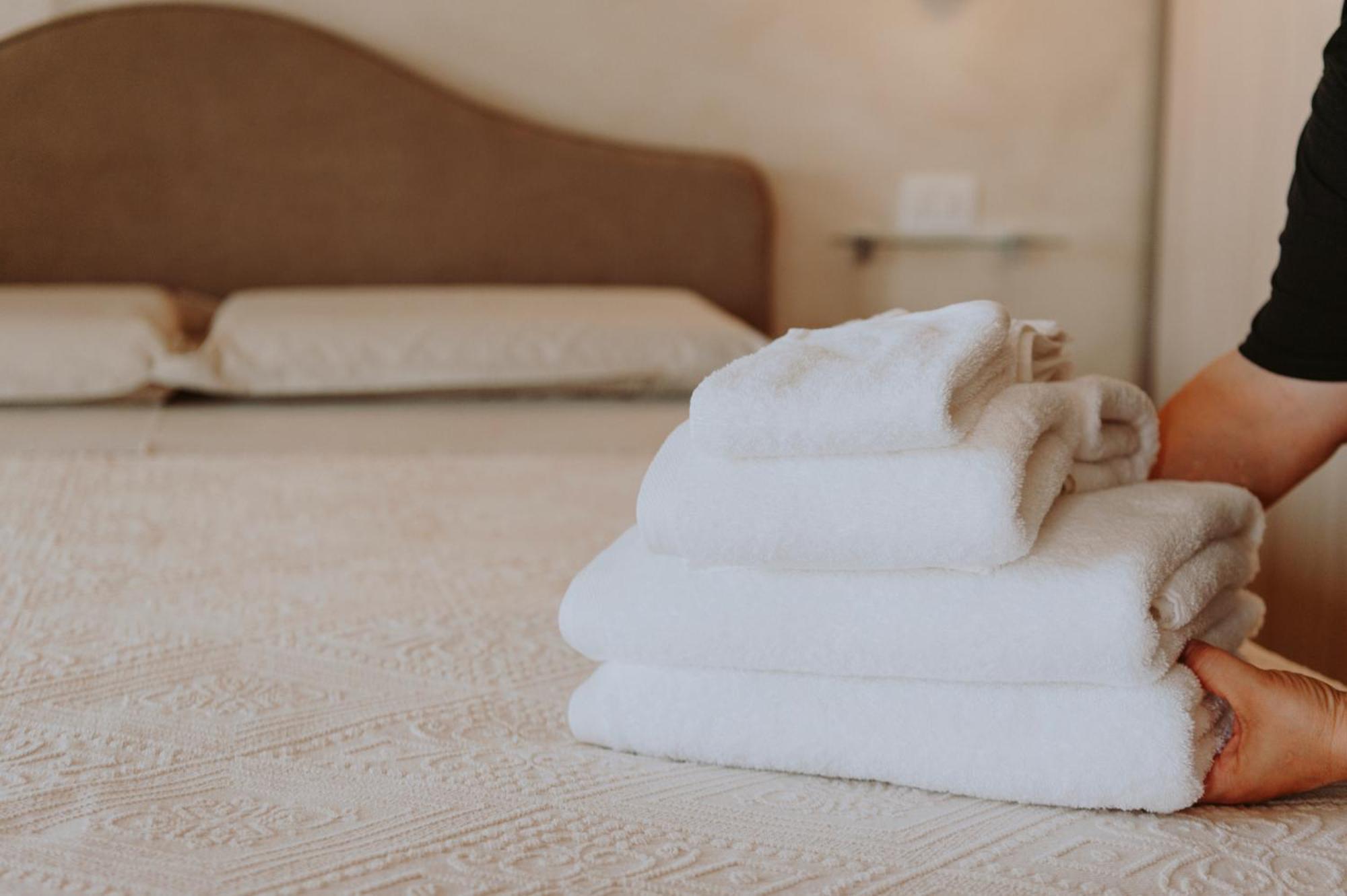 Antica Dimora Dei Gelsi Bed & Breakfast Manerba del Garda Exterior photo